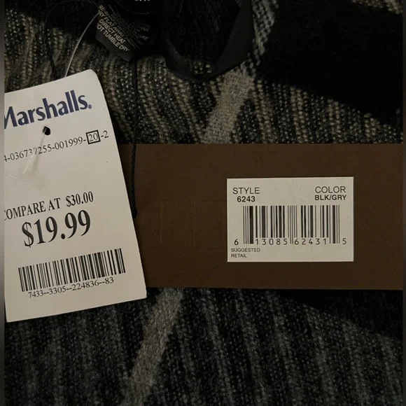 Women’s shawl/wrap by modena. One size. Black/ gray plaid. NWT - Picture 3 of 5